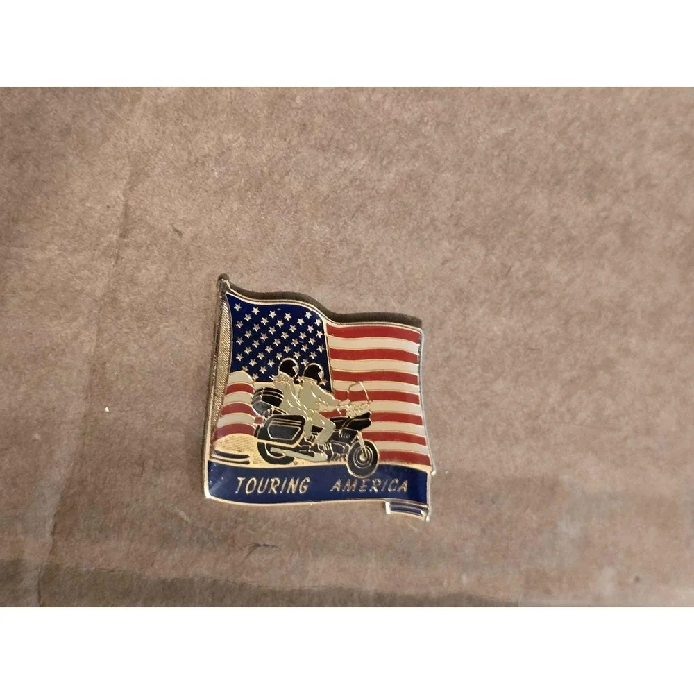 Touring America Motorcycle Flag Souvenir Lapel Vest Hat Pin J11